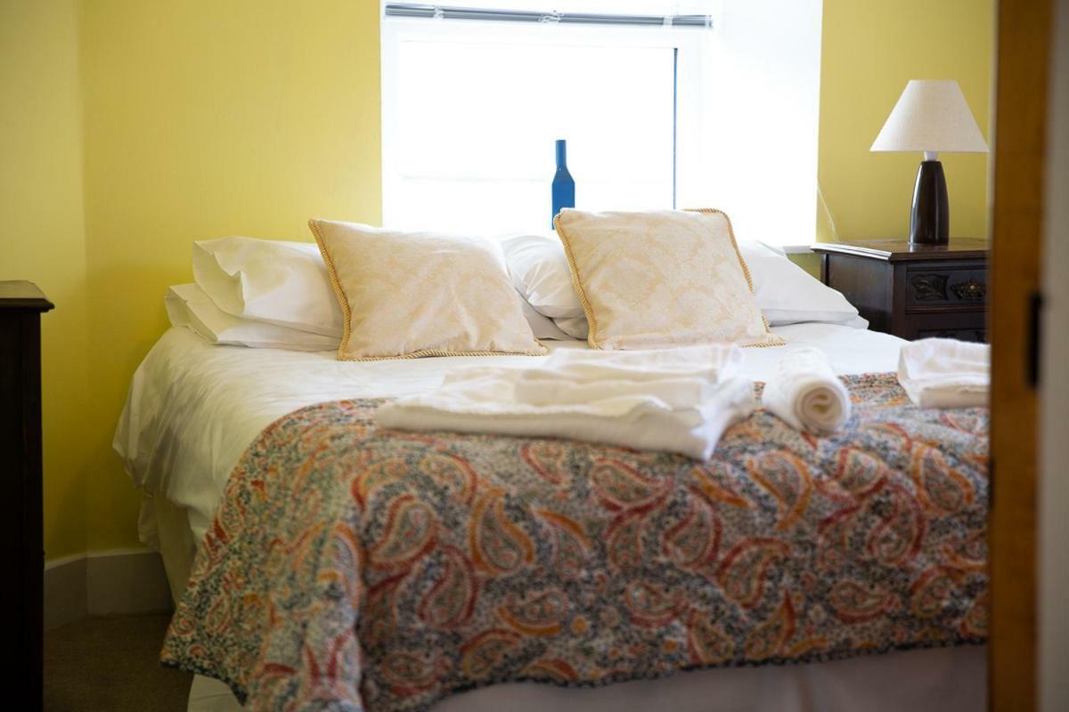 Knightor Manor Bed & Breakfast Penwithick Bagian luar foto