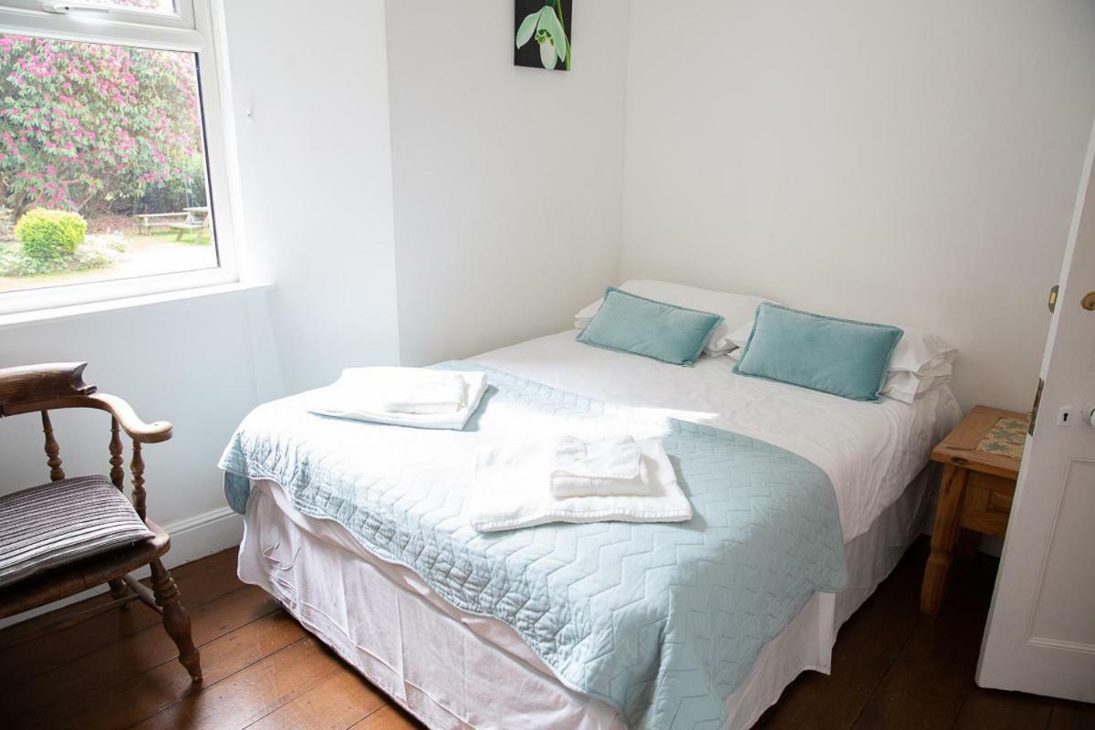 Knightor Manor Bed & Breakfast Penwithick Bagian luar foto