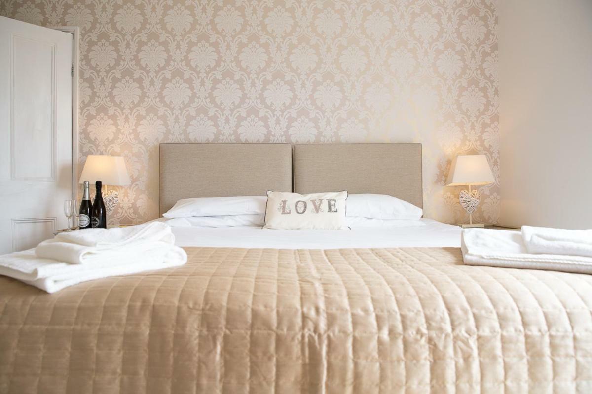Knightor Manor Bed & Breakfast Penwithick Bagian luar foto